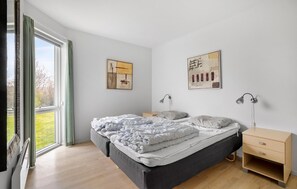 2 bedrooms, free WiFi