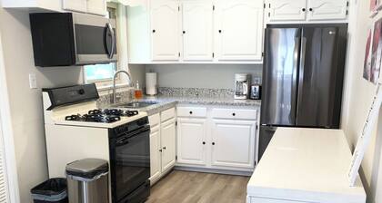 3 Bedroom Near HPU in Family Friendly Neighborhood