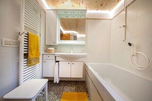 Een douche, handdoeken