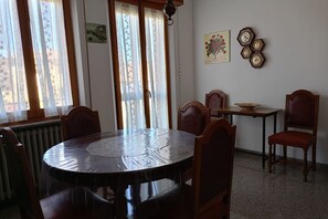 Dining - SE118 - Senigallia, large three-room apartment with balcony (Senigallia)