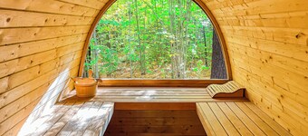 Cozy cabin with sauna, minutes from Weirs Beach.