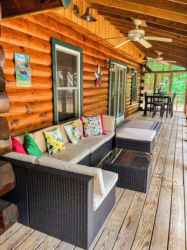 Smart TV, fireplace, video games, books