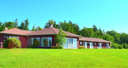 Baddeck Inn
