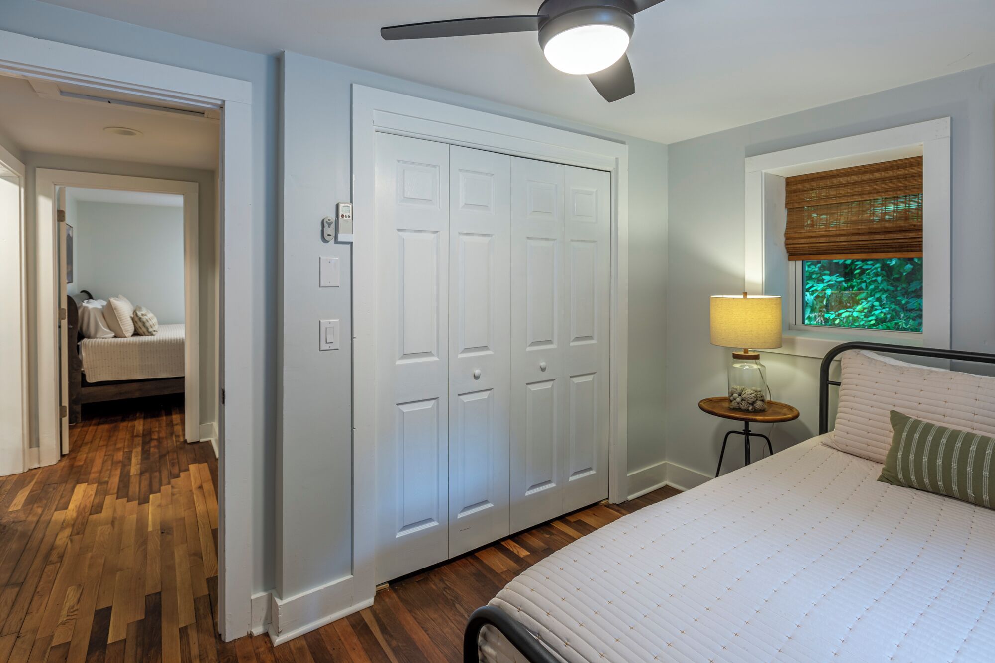 2 chambres, fer et planche à repasser, Wi-Fi gratuit, draps fournis