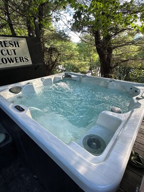 Bain à remous extérieur