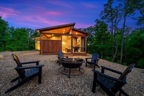 Terrace/patio - Cliffside, Hot Tub, Cornhole, Firepit, Shuffleboard, Pet Friendly (Broken Bow)