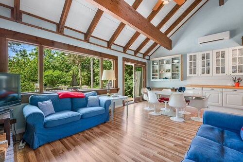 Dog-Friendly Cape Cottage Near Beach & Towns