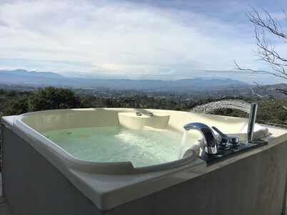 Cabin2 of Height beautiful Panoramic view and Jacuzzi with hot water on terrace