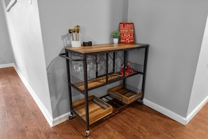 Interior - North Hampton Comfort with Private Backyard (Saint Louis)