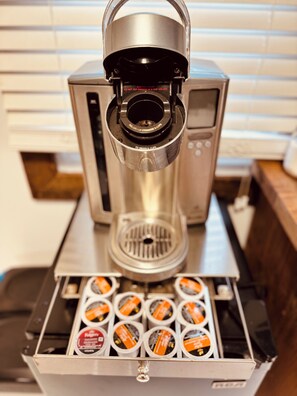 Coffee and/or coffee maker - NEWLY UPDATED Quiet Cottage Near Turkey Point and Port Dover (Simcoe)