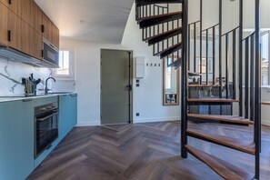 Fridge, microwave, oven, dishwasher - Duplex Bénézet - Welkeys (Avignon)