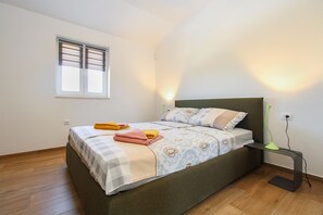 3 bedrooms, internet
