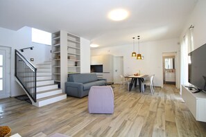 TV - House 2352/115765 (Istria - Valbandon), 2000m from the beach (Valbandon)