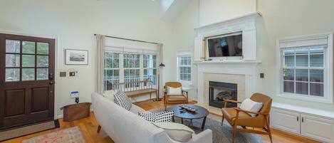 スマートテレビ、暖炉