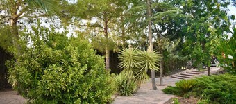 Charming chalet with 5 bedrooms and WiFi, AC in enchanting Pliego