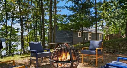 Waterview 2-bedroom cabin on Sunrise Lake in Le Roy with lake and WiFi access.