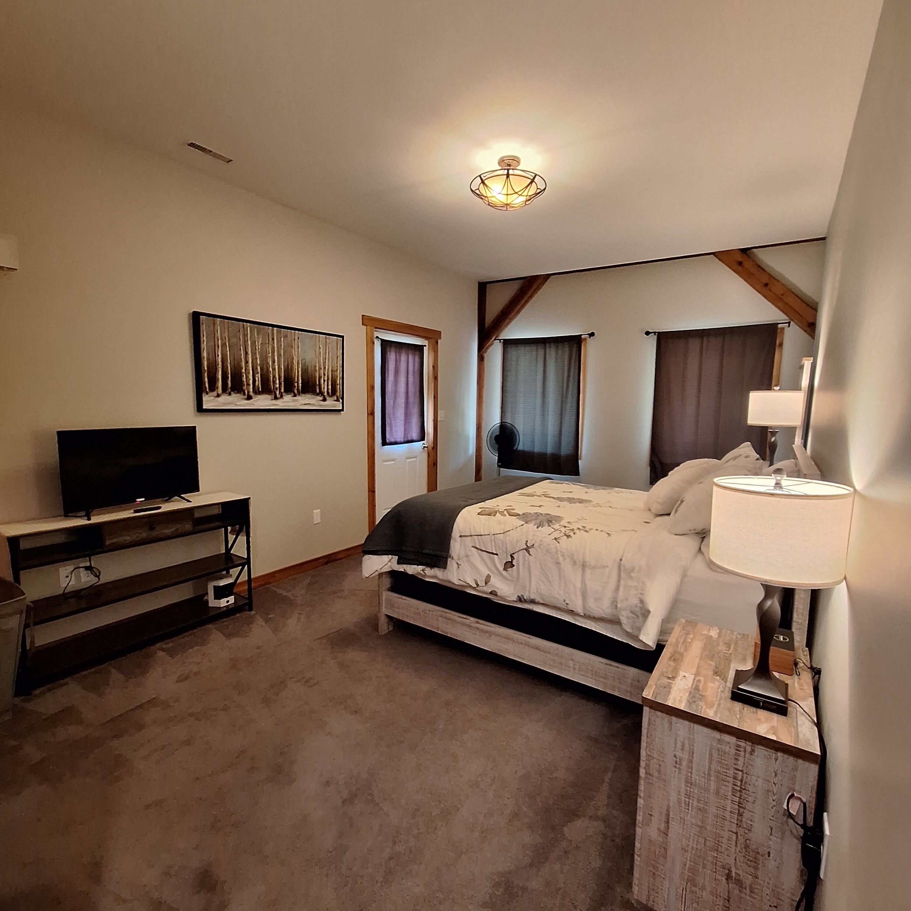 2 bedrooms, desk, iron/ironing board, free WiFi