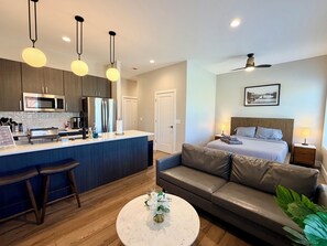 1 bedroom, desk, iron/ironing board, free WiFi