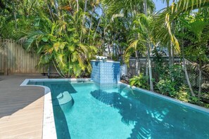 Beheizter Pool