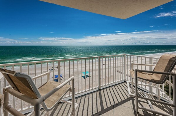 Unclassified image, 1 of 43, button