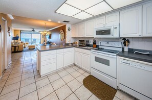 Fridge, microwave, oven, stovetop - Perfect Family Vacation Destination with Million Dollar Direct Gulf Front Views!~Gulf Shores 706 (Indian Shores)