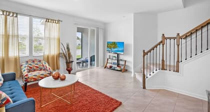 New 3-Bedroom Lakeview Townhouse