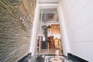 Entrada al alojamiento