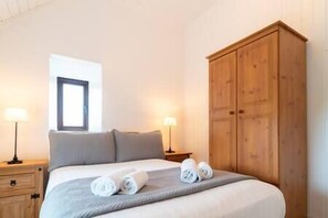 3 bedrooms, WiFi, bed sheets - Countryside Retreat Dingle (Municipal District of Castleisland-Corca Dhuibhne)