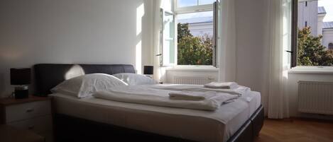 7 間睡房、書桌、Wi-Fi、床單