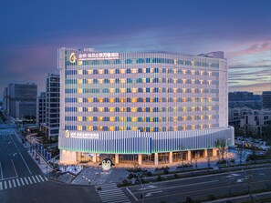 Exterior - Haichang Penguin Wassim Hotel (Shanghai)