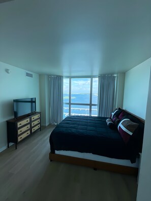 1 多间卧室、熨斗/熨衣板、免费 WiFi、床单