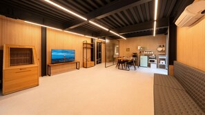 Basic Room, 1 Bedroom (dokchae poolvilla) | 1 bedroom, free WiFi - Gwangju Chez Pompom Dokchae Poolvilla (Gwangju)