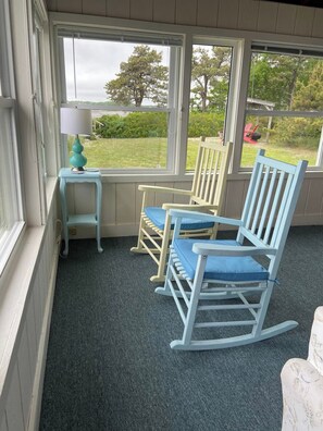 Interior - Spacious 5-bedroom Beachfront Cottage in Kennebunkport (Kennebunkport)