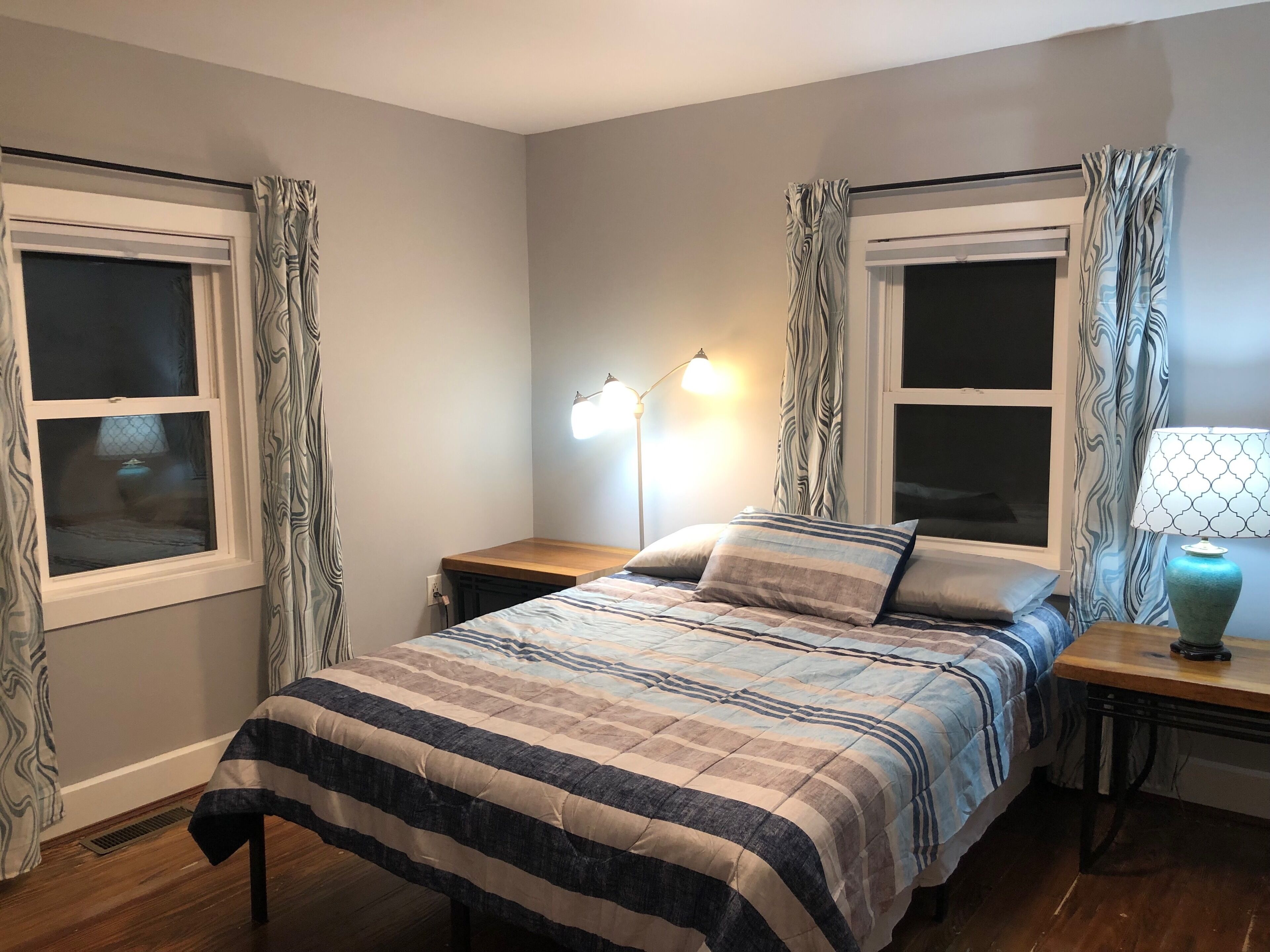 3 chambres, coffres-forts dans les chambres, Wi-Fi, draps fournis