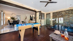 غرفة الألعاب