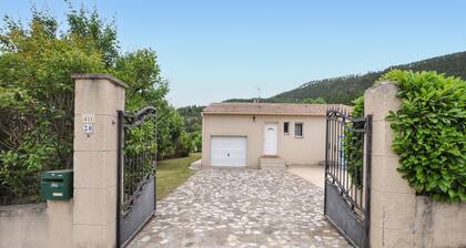 Amazing home in Saint-Andre-les-Alpes