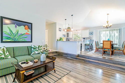 Red Ti Leaf Vacation House is your choice!

