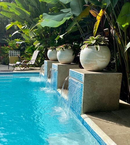 Villa Abejita in Playa Negra: Pool, AC, Walk to Beach, WiFi, Spacious, Private