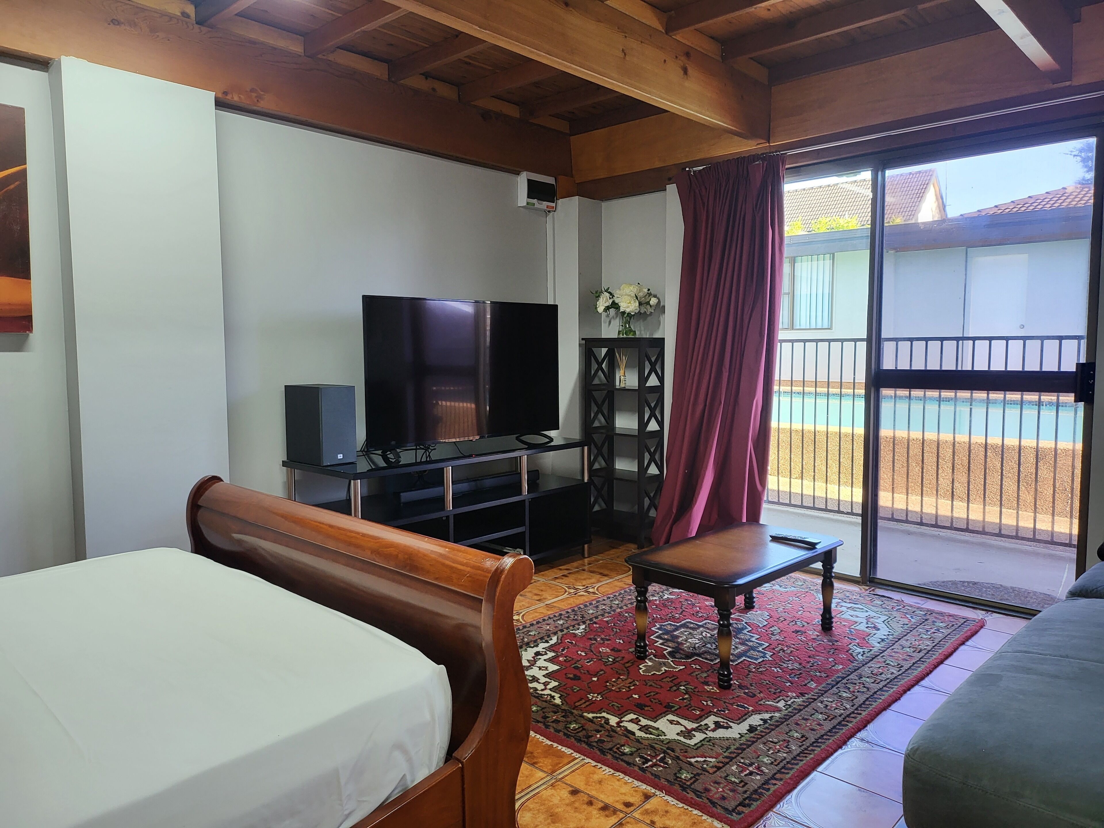 1 habitación, tabla de planchar con plancha, wifi y ropa de cama 