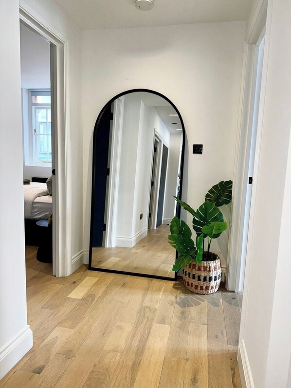 Interior - Newly Refurbished w/ River Views (Greater London)