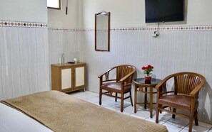 Standard Double Room | Free WiFi - Garuda setia Hotel (Kutoarjo)