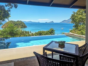 An infinity pool with a clear view of the ocean and islands. - Perch El Nido (El Nido)