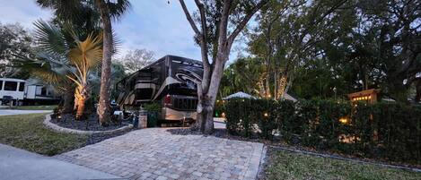 Starlight Corner RV Campsite at River Ranch! Full Hookup Luxury Site! 140 (2464)