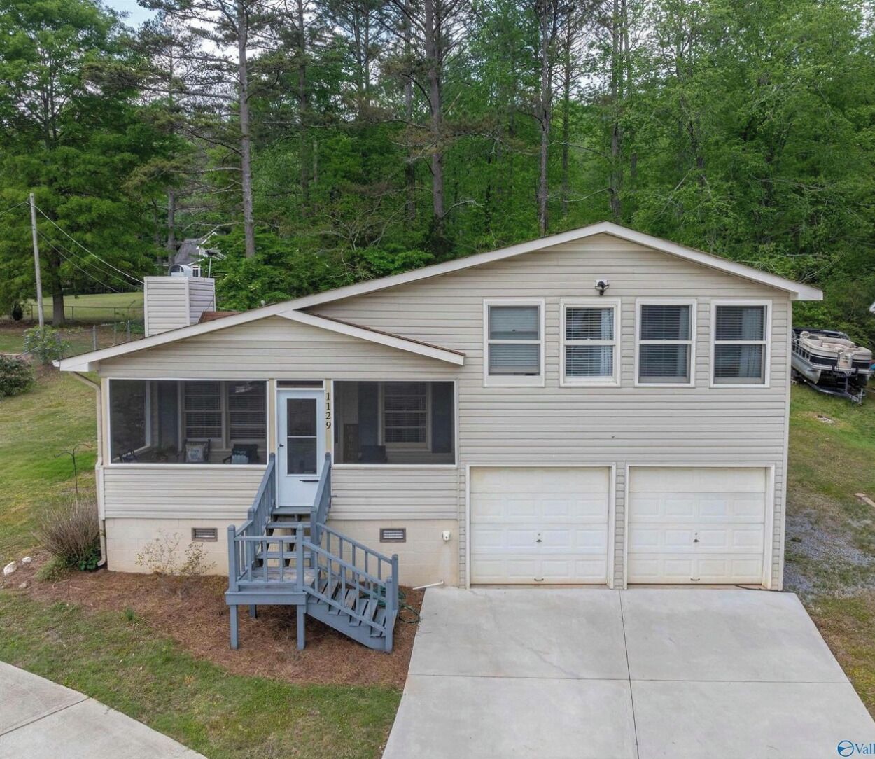 Lake Guntersville Getaway - Beautiful Lake View, GREAT location