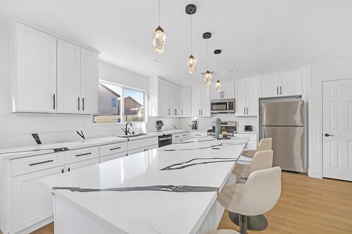 FUN Retro Arcade Villa-Pool&Spa•Arcades•Billiards•BBQGazebo•Lounge•10 Mins Strip