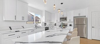 FUN Retro Arcade Villa-Pool&Spa•Arcades•Billiards•BBQGazebo•Lounge•10 Mins Strip