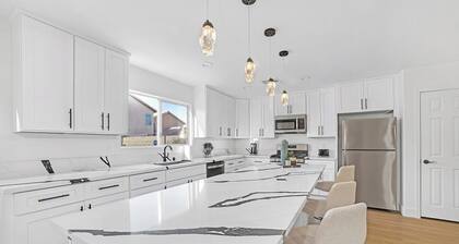 FUN Retro Arcade Villa-Pool&Spa•Arcades•Billiards•BBQGazebo•Lounge•10 Mins Strip