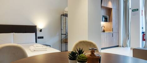 Desk, iron/ironing board, travel cot, WiFi