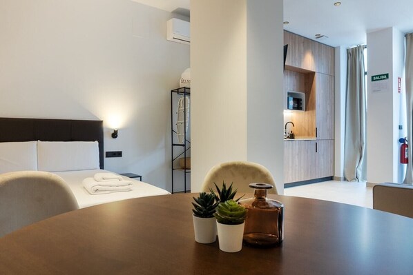 Desk, iron/ironing board, travel crib, WiFi