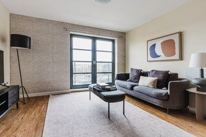 Fernseher, Stereoanlage